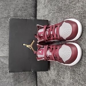 Air Jordan 1 Mid New
